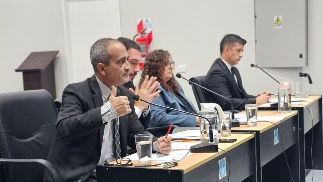 2293595-condenaron-a-9-anos-de-carcel-al-docente-declarado-culpable-por-jurado-popular