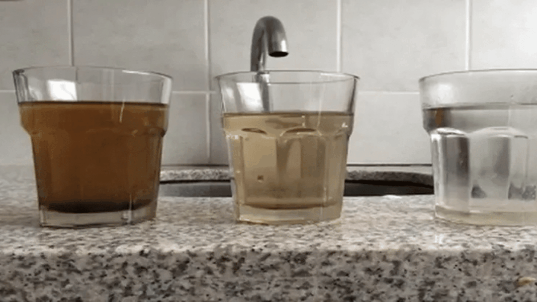 2314911-trabajos-de-mantenimiento-generan-turbiedad-en-el-agua-de-andalgala