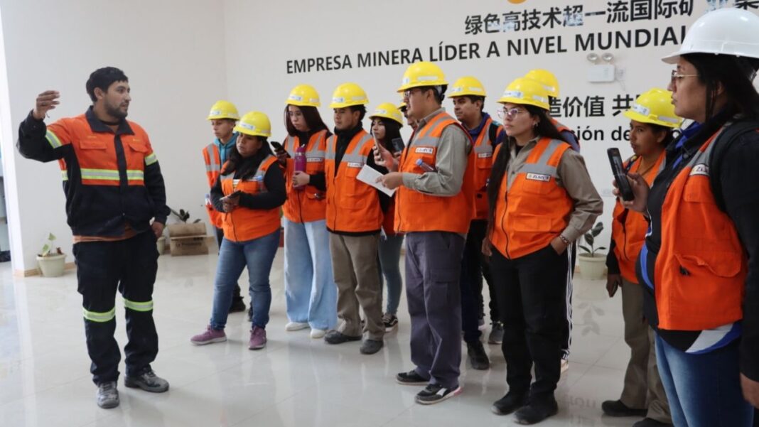 2321062-zijin-liex-puertas-abiertas-para-el-ies-fiambala