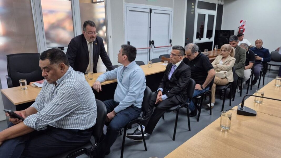 2327441-hicieron-lugar-al-pedido-de-probation-de-los-medicos-acusados-por-las-ordenes-truchas6904e14ba68fa